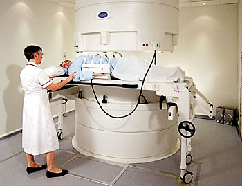 FONAR 360 (TM) at Nuffield Orthopaedic Centre